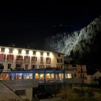 Hotel Pedretti โรงแรมในบรานซิ
