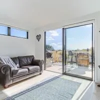 Nautilus self-catering cottage, hotel din Maraetai