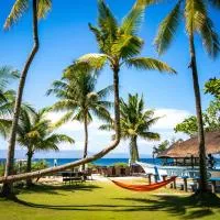 Polaris Beach and Dive Resort Inc, hôtel à Loon