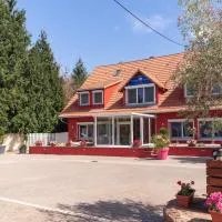 Hôtel Restaurant La Couronne, hotel sa Roppenheim
