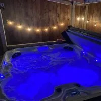 Jeans Place A Hot tub Oasis、Lewisporteのホテル