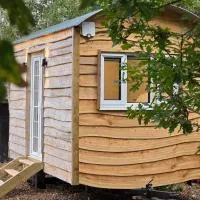 Olive the Shepherds Hut, hotel em Horning