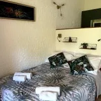 Le Clos des Arbousiers, hotel v mestu Linguizzetta