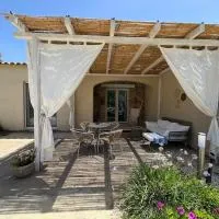 VILLA AUREA Apartment in Castiadas, готель у місті Annunziata