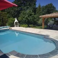 Au Bonheur et Liberté, hotell i Meyrargues
