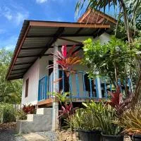 Blue Sky Bungalow, хотел в Ко Джам