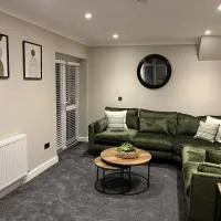 6 Bedroom Luxury Home، فندق في Olton