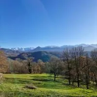 CHAMBRE INDEPENDANTE au calme en moyenne montagne, hotell sihtkohas Soulan