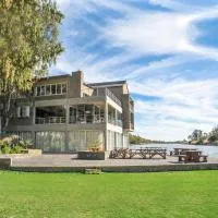 Broadwater River Estate, hotelli kohteessa Douglas