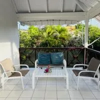 Villa Sous le Manguier-Anse Bertrand 5min plage, hotell i Anse-Bertrand