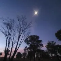 5 Star Off Grid Farm Retreat、StockinbingalにあるTemora Airport - TEMの周辺ホテル
