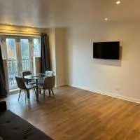 2 Bed 2 Bathroom Apartment central location, hótel í Oldbury