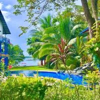 Stone Manor Inn, hotel din Concepcion