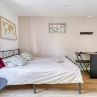 Abelia-Confort et Sérénité au coeur de la ville, hotel v destinaci Palaiseau