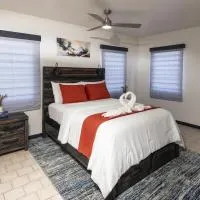 Deany's Uptop Luxury Suite، فندق في ذا فالي