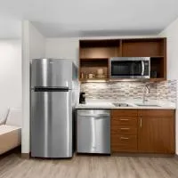 Everhome Suites Glendale Sports Entertainment District by Choice Hotels, hotel en Glendale