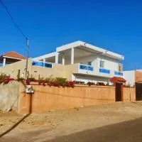 HORIZON PLUS - Villa Moderne avec 3 Chambres Climatisées, NETFLIX, WIFI, Vue Mer & Sérénité à Pointe Sarène, hotel v destinaci Mbour
