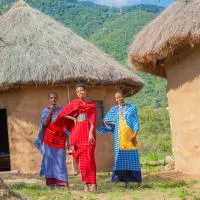 Kili View Maasai Lodge, hotel em Longido