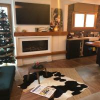 charming house in downtown El Port de la Selva, hotel em Port de la Selva
