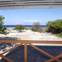 Bungalow Kahaia，位于RotoavaKauehi Airport - KHZ附近的酒店