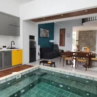 Kyoto House - Kota Baru Parahyangan, with Indoor Warm Water Pool, Onsen Style, Near Whoosh and Parahyangan Golf，Padalarang的飯店