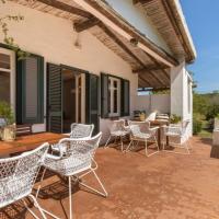 Villa con accesso privato alla spiaggia di Cala Brandinchi, hotel a San Teodoro