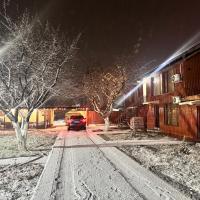 Hovakimyans Hotel Zvartnots, hotel poblíž Mezinárodní letiště Zvartnots - EVN, Zvartnots International Airport