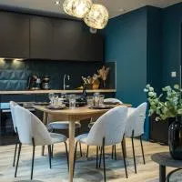 Legendary ski & cycling 4 to 6 guest getaway, hotel u gradu 'Orelle'