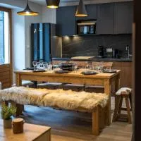 3 Vallées & cycling cols Cosy 6 to 8 stay, hotel u gradu 'Orelle'