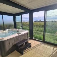 Gîte au coeur des vignes, jacuzzi et sauna privés, hotel v mestu Pujols-sur-Ciron