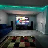 Ravine Retreat - 3RM Suite, 2BD, 1 WR, Pool, Sauna, מלון בוויטבי