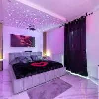 LOVE IN SPA Appartement Jacuzzi privé Jardin, hotel u gradu 'Escalquens'