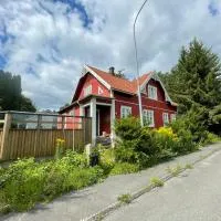 Outintic House, hótel í Hästveda