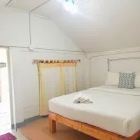 Seasonsamed Resort, hotel em Ao Phutsa