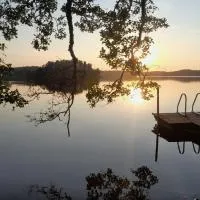 Källgård: Lohja şehrinde bir otel