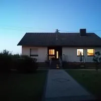 Großes Ferienhaus Eifel - Haus Hubertz, hotel sa Losheim