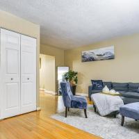 11 Mi to Downtown Baltimore Middle River Townhome, hotel poblíž Martin State - MTN, Middle River