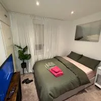 Cozy Double Room in North London with Great Transport Links, hotell sihtkohas Brimsdown Station