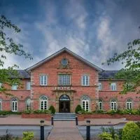 Cavan Crystal Hotel, hotel di Cavan