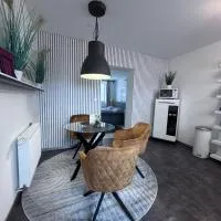 Barrierefrei - 24Std-CHECK-IN kontaktlos - Kingsize Bed - W-LAN - Parkplatz W 3, hotel u gradu 'Bückeburg'