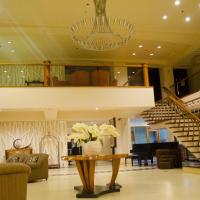 Hotel Tavern Surigao, מלון ליד Surigao Airport - SUG, סוריגאו