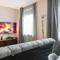 Gemütliche 80 qm Wohnung 5 min von Friedberg โรงแรมในBruchenbrücken