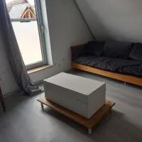Appartement 4 personnes, hotell i Jouy