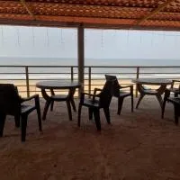 Candle wood Beach Stay، فندق في Gokarn