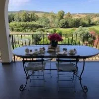 Les Lauriers, chambre d'hôtes, хотел в Siamanna