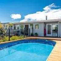Studio Twenty5, Unique Poolside Retreat Near Nelson, hotel a Richmond