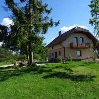 Holiday Home Razglednik, hotel a Logatec