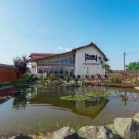Megnyugtat-lak Apartmanház، فندق في ديمجين