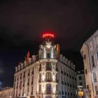 Hôtel et Restaurant Le Regina، فندق في لو بوي