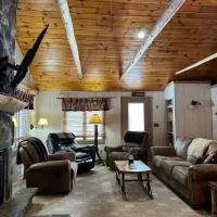 Adirondack Luxury Getaway, hotel em Eagle Bay